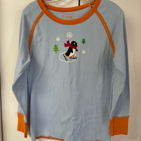 Junior size XL  2-piece pajamas set with ice skating penguin print. - Picture 1 of 5